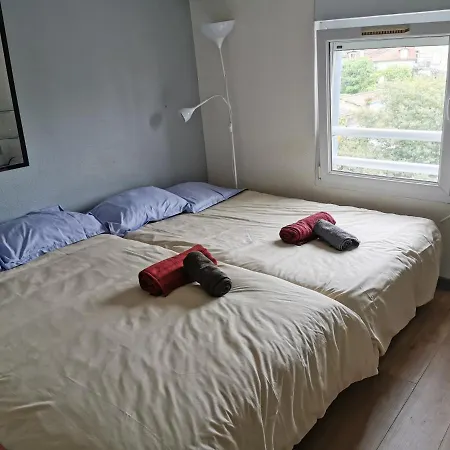 Apartment Superbe 3 Pieces Avec Terrasse 50 M2 10 Minutes A Pieds Du Centre 2 Chambres Et Un Salon