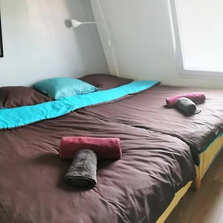 Apartment Superbe 3 Pieces Avec Terrasse 50 M2 10 Minutes A Pieds Du Centre 2 Chambres Et Un Salon