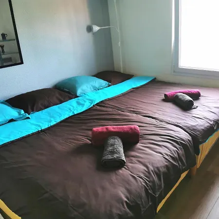 Apartment Superbe 3 Pieces Avec Terrasse 50 M2 10 Minutes A Pieds Du Centre 2 Chambres Et Un Salon